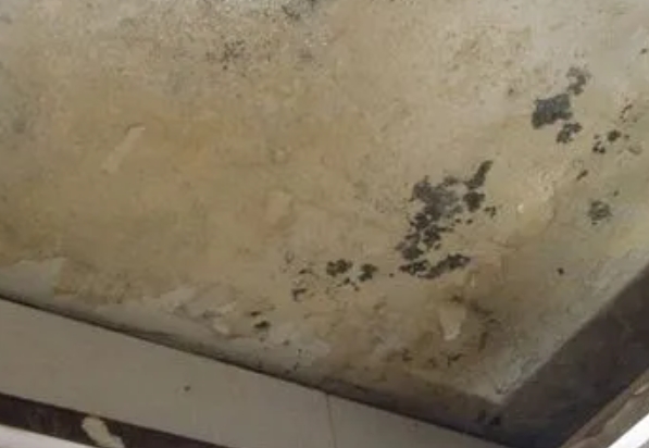 高密阳台漏水维修公司分享下高密卫生间渗水维修需要注意哪些问题。